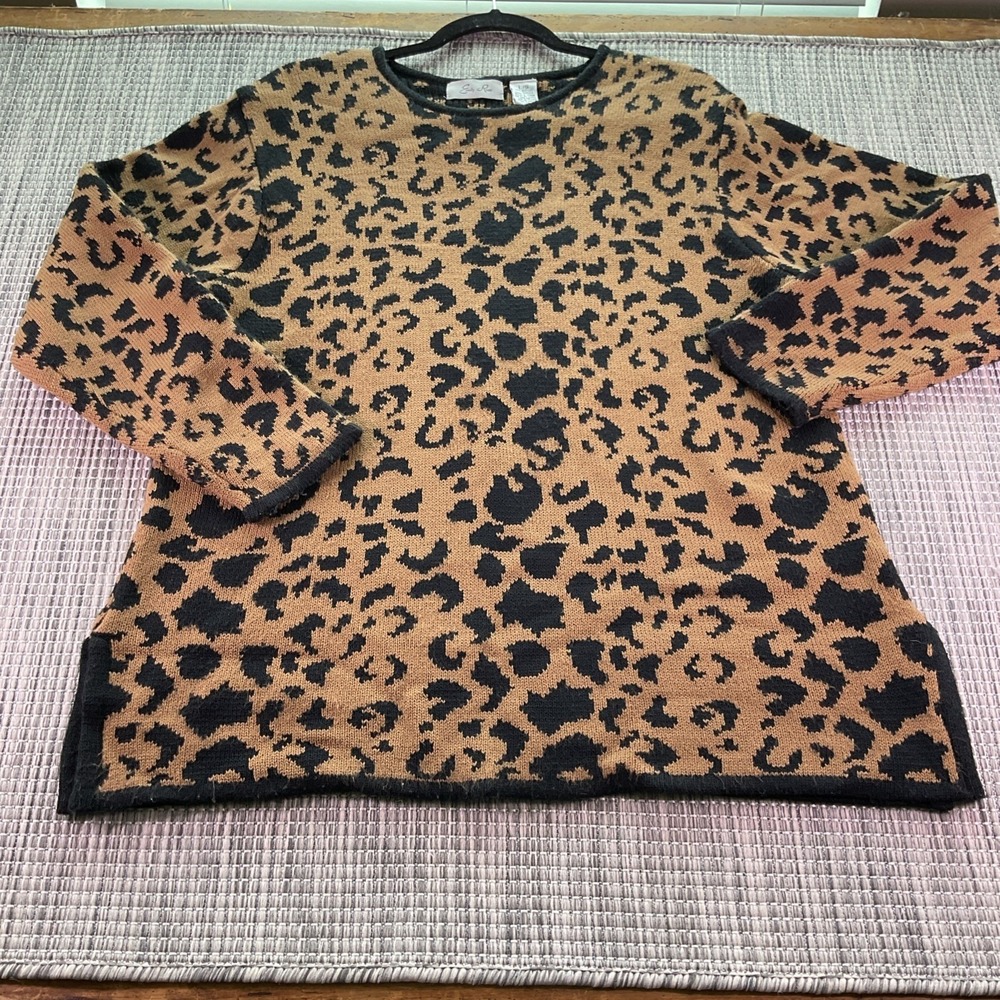 Emily Rose Womens Large Leopard Print Fuzzy Knit Sweater Animal Print Tan Black